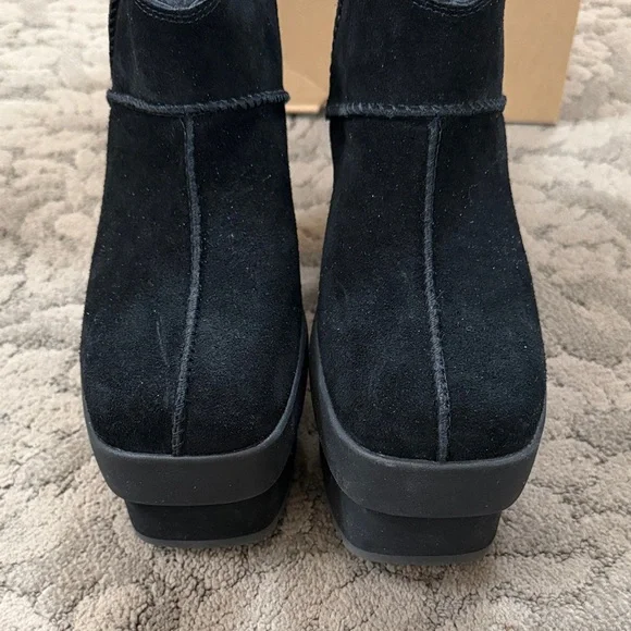 UGG Platform Boots - Picture 8 of 9